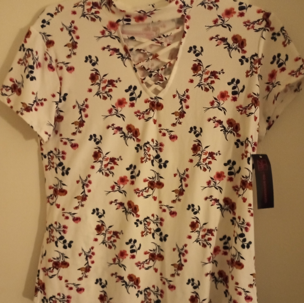 Flower white shirt